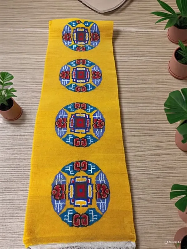 Four medallions — Four circular medallions spaced along a yellow field