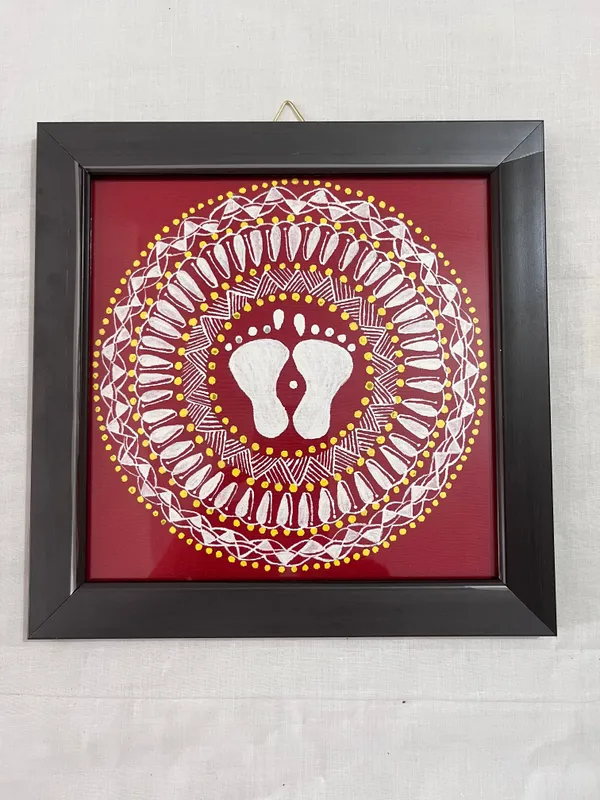 Ivory footprints — White footprints inside a circular floral border